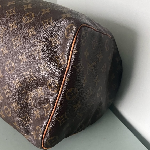 Louis Vuitton Speedy 40 Monogram Canvas Duffle Bag 8906MB date code - Picture 11 of 16